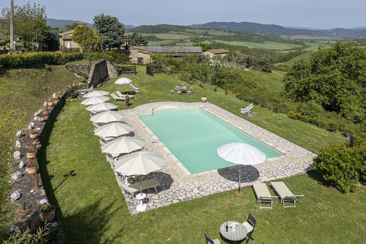 Gîte pour 8 personnes, avec jardin et piscine à Radicondoli - 3