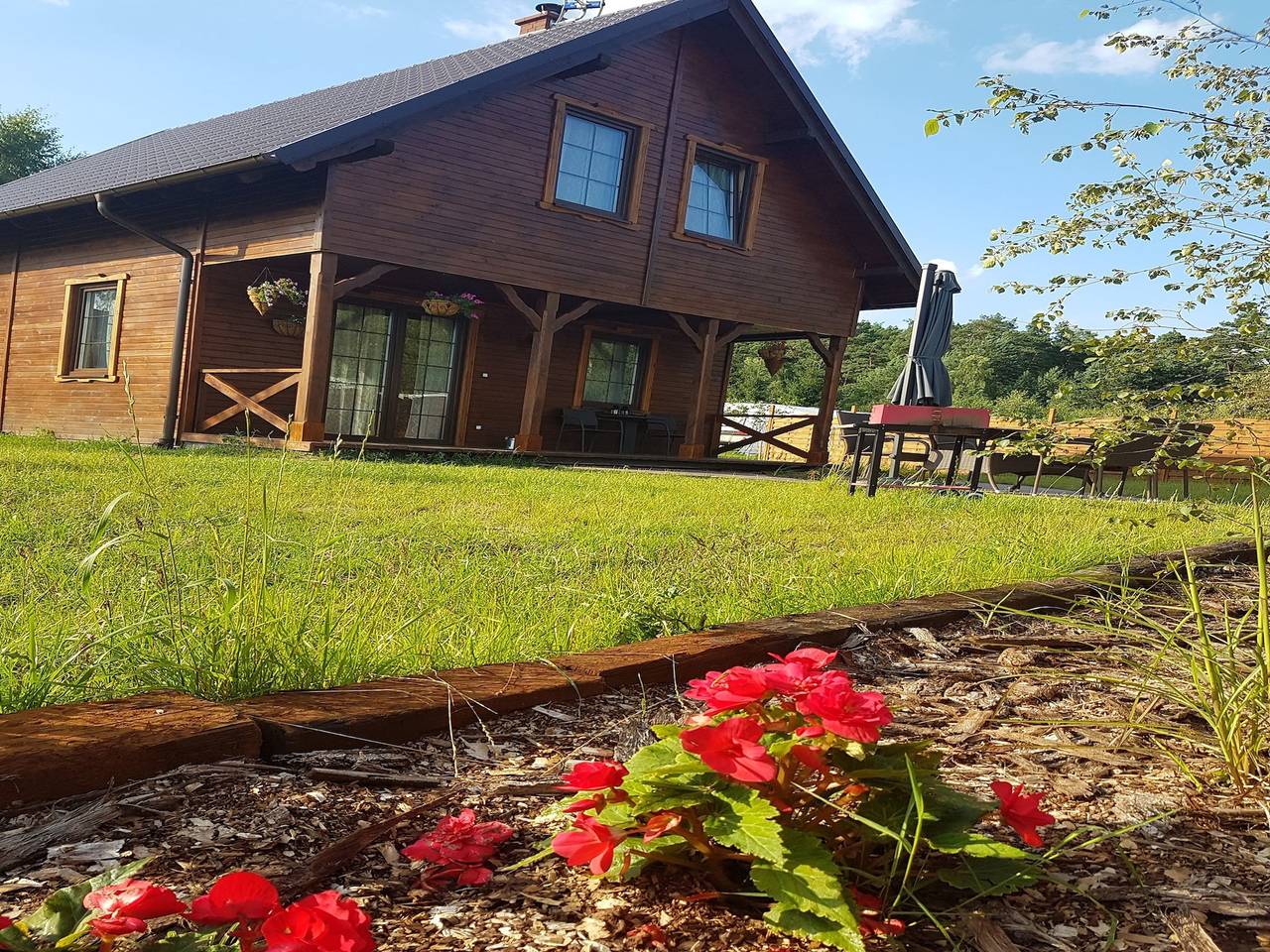 Wooden Holiday Home in Skrzynia with Terrace in Tucheler Heide