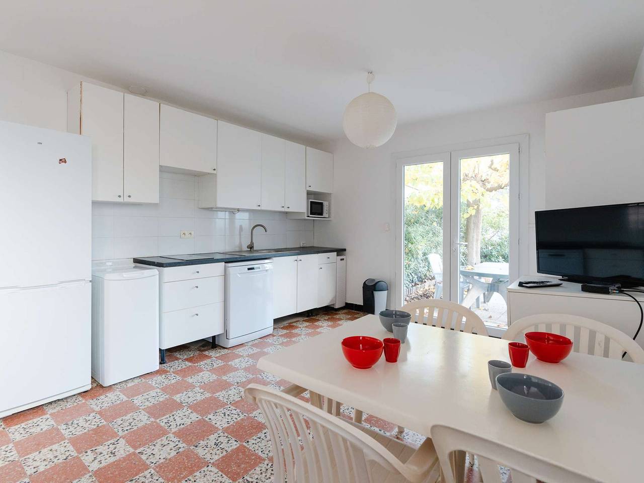Ganze Wohnung, Gemütliche 2-Zimmer-Wohnung für 6 Personen, 100m vom Strand, haustierfreundlich, Grill, Wlan-Option in Narbonne Plage, Narbonne