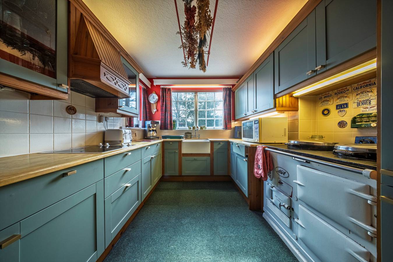 White House Retreat in Aberdeenshire
