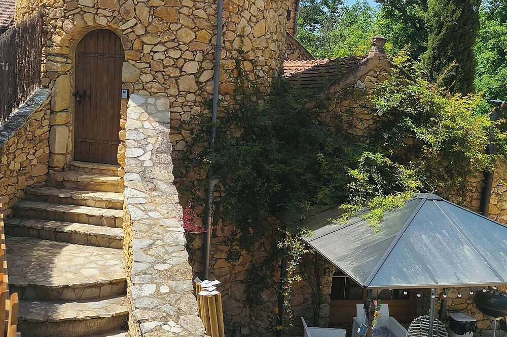 Chambre de la tour du bois noir in Milhac, Quercy