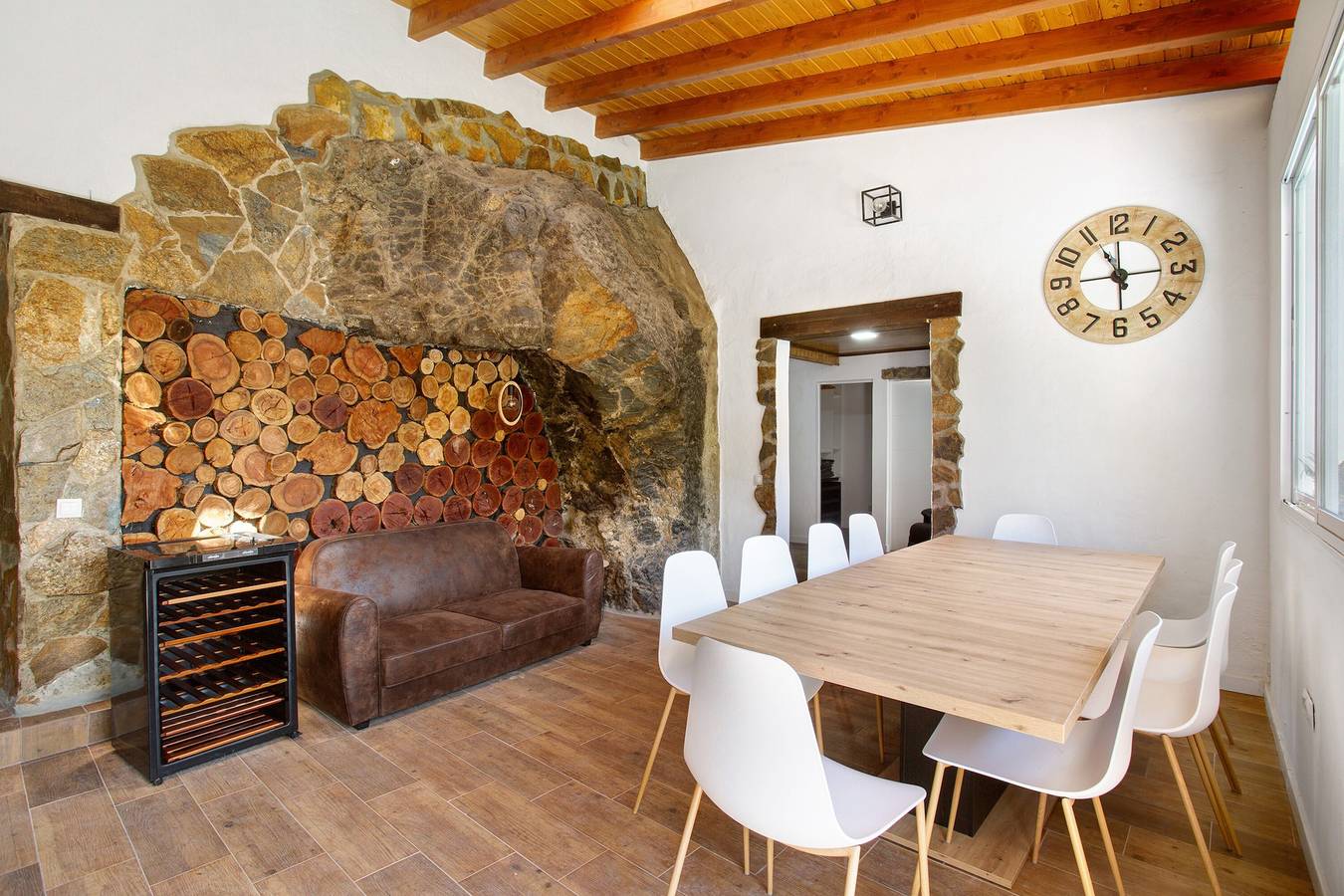 Maison de vacances "Casa Cueva" avec vue sur les montagnes, piscine privée et Wi-Fi in Las Rosadas, Teror