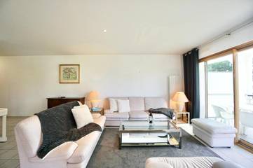 Gîte pour 6 personnes, avec balcon dans Pérello