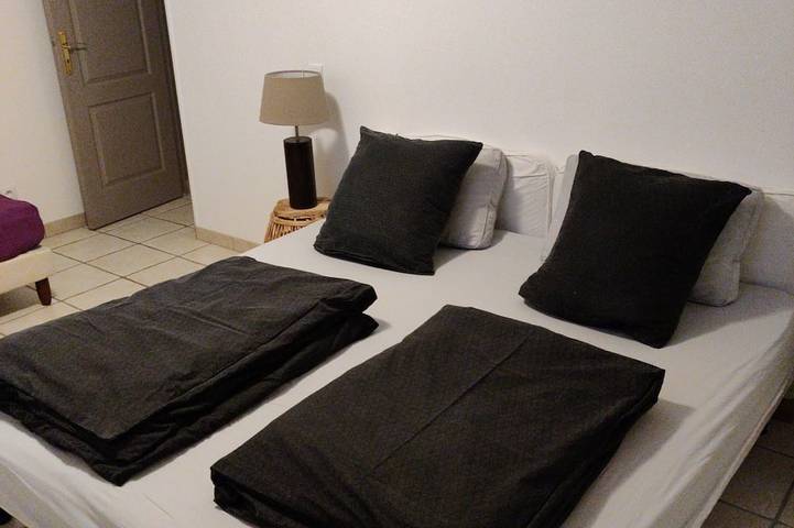 Gîte pour 6 personnes, avec jardin à Andé - 2