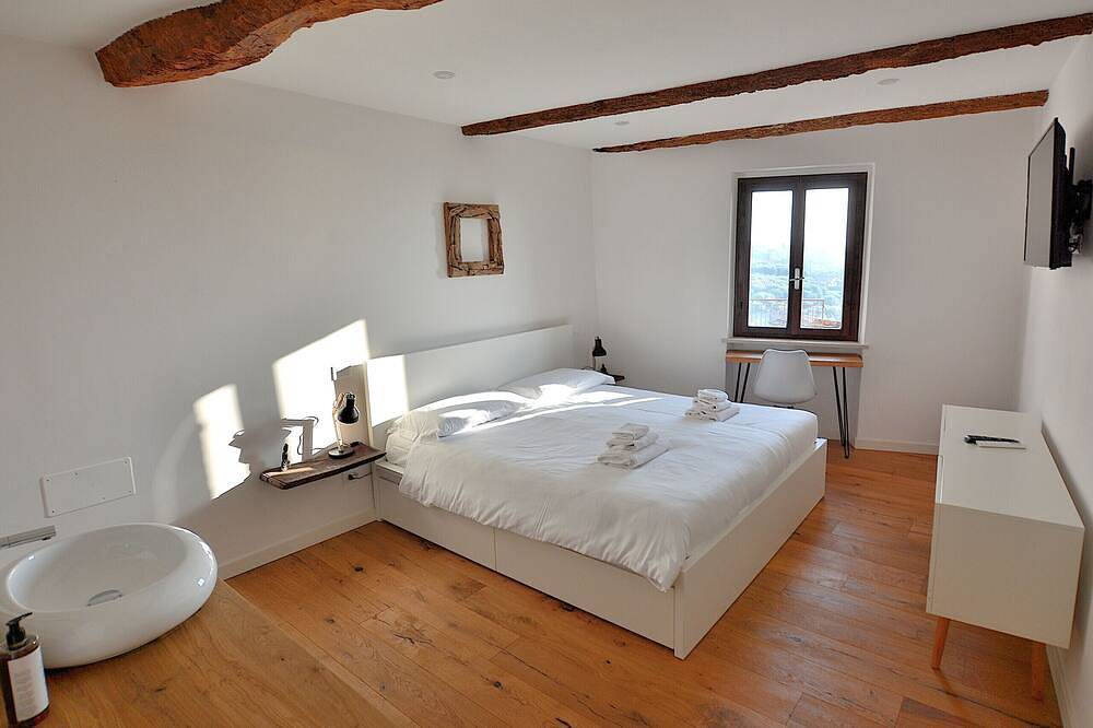 Ganze Wohnung, Casetta Renzi with Terrace in Calmasino, Bardolino