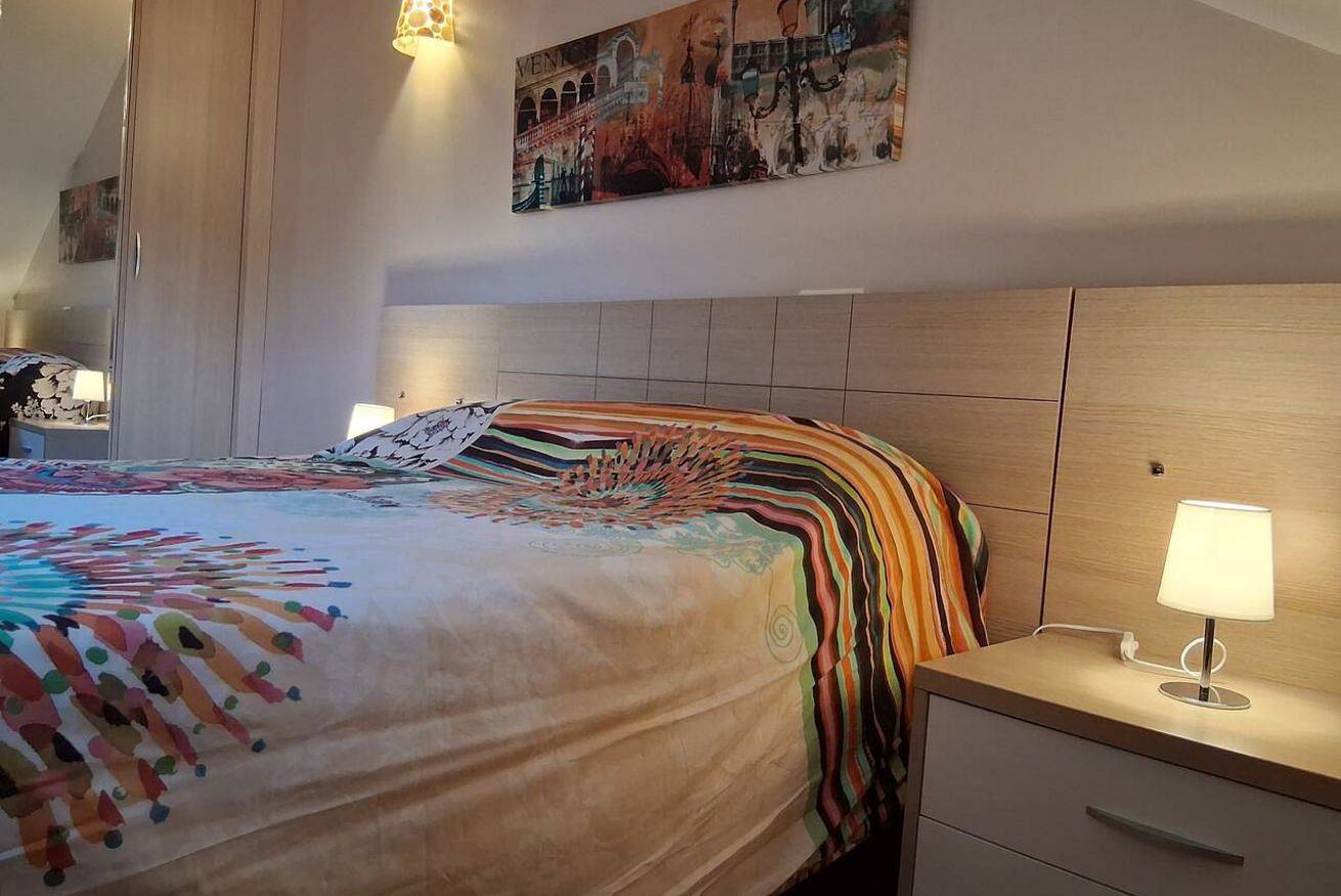 Entire apartment, Comfy Apartment with Wi-Fi & Full Kitchen in Piélagos, Cantabrian Coast