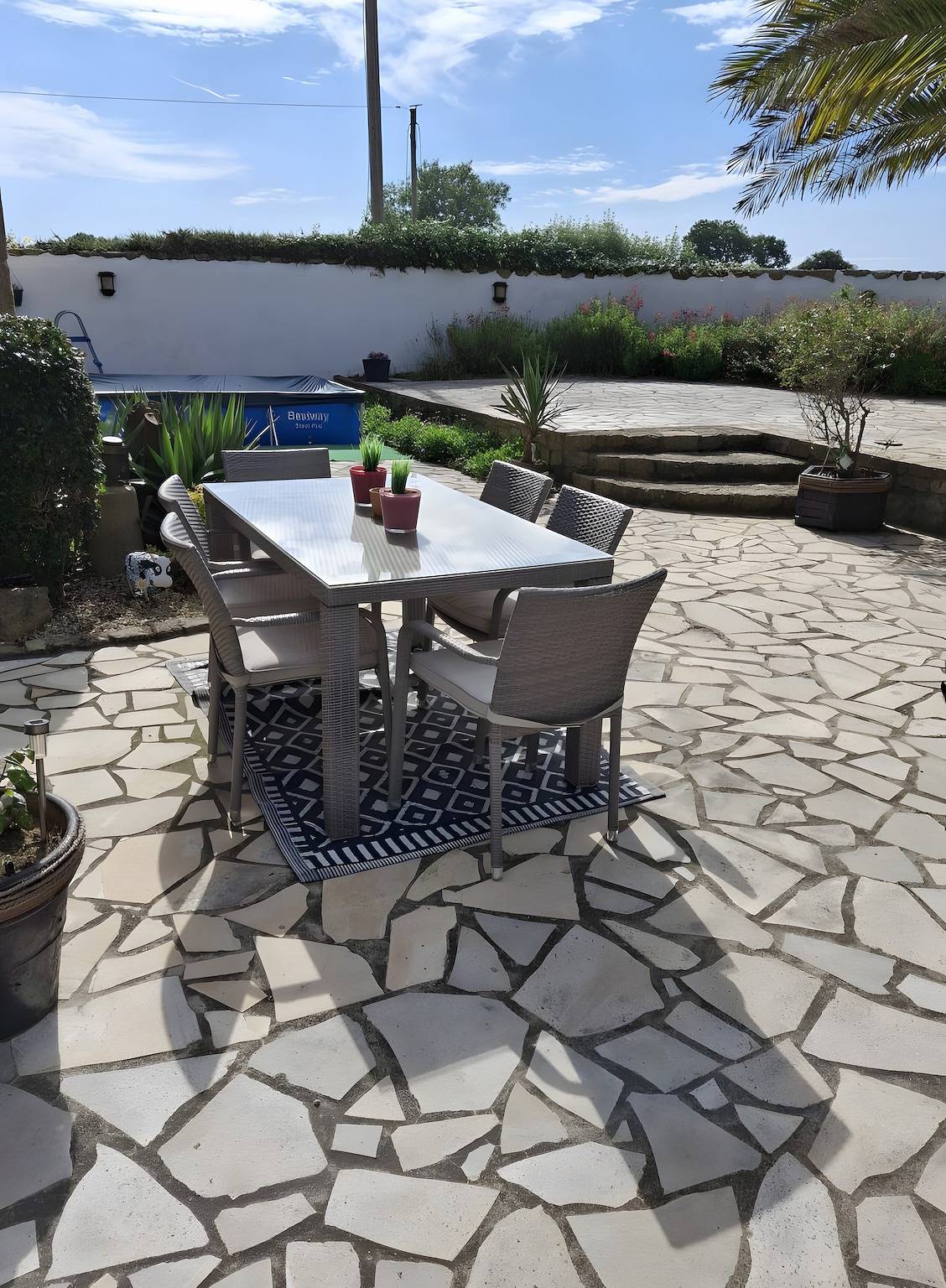 Chambre d’hôtes 3 personnes avec terrasse privée, jardin privé et Wi-Fi in Plougourvest, Région de Morlaix