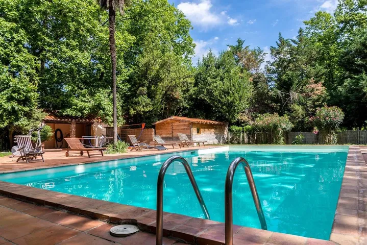 Casa de huéspuedes para 10 personas, con vistas además de jardín y piscina, Se admiten mascotas - 1