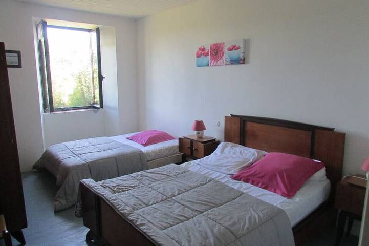 Gîte pour 6 personnes, avec jardin à Pont-de-Salars - 4