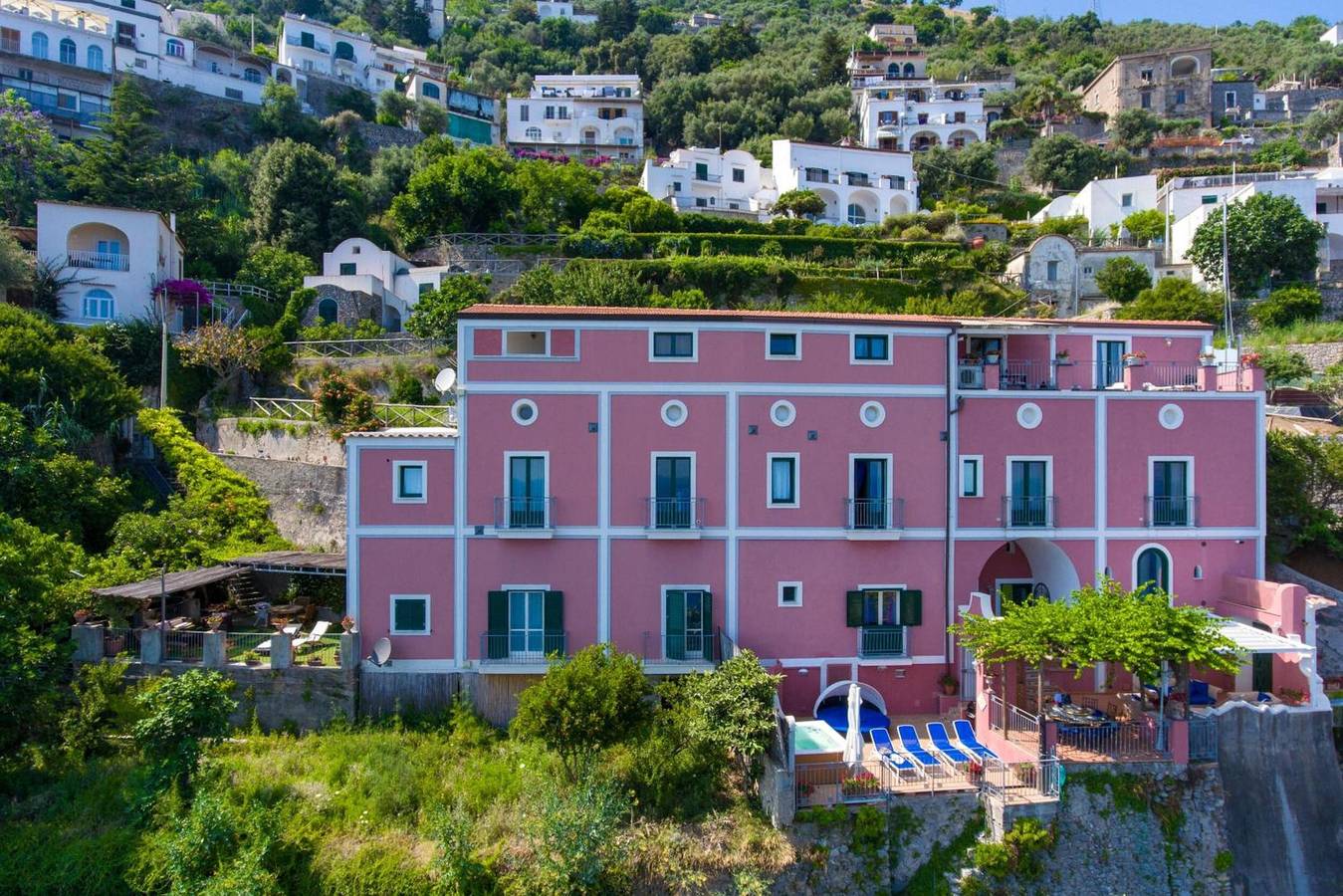 Entire apartment, Palazzo Rocco Villa Red Moon in Love – Sea View Terrace on the Amalfi Coast in Praiano, Amalfi Coast
