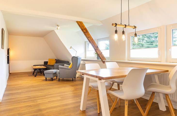 Ferienwohnung für 4 Personen, mit Ausblick und Garten in Nebel - 2