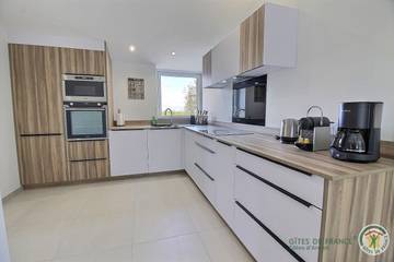 Gîte pour 6 personnes, avec terrasse et jardin à Plurien