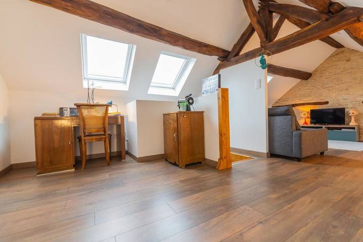 Location de vacances pour 5 personnes, avec vue dans Circuit Dijon-Prenois - 2