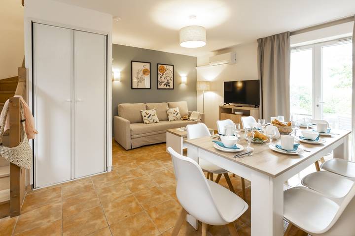 Location de vacances pour 8 personnes, avec piscine ainsi que sauna et balcon à Sarlat-la-Canéda - 3