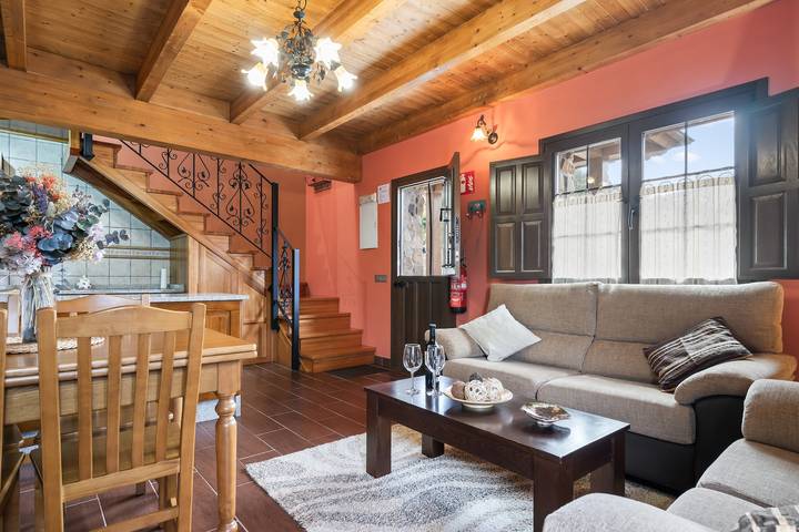 Casa rurale La Calea con vista montagna, giardino privato e Wi-Fi in Valdes, Costa Verde (Spagna)