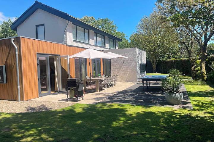 Ferienhaus für 7 Personen, mit Terrasse und Garten in Cadzand