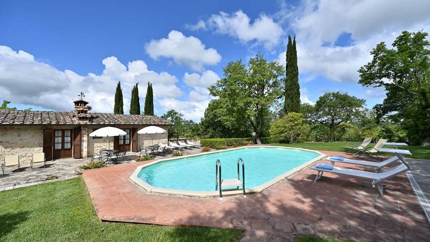Villa per 8 persone, con terrazza, con animali domestici a Gaiole in Chianti