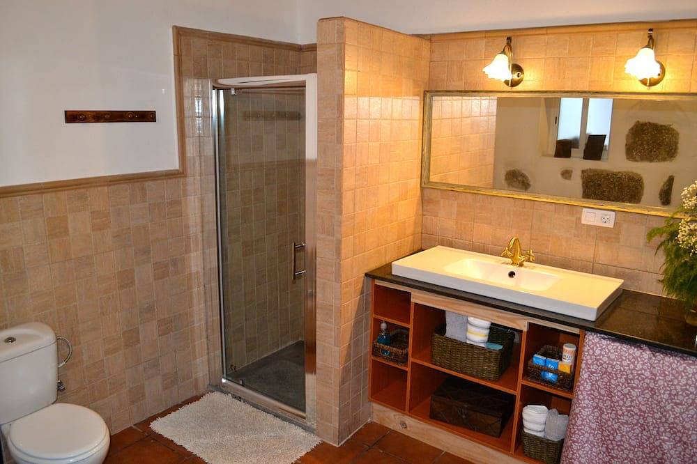 Finca Mariola - Casa Centenaria  Santa Lucia - Piscina & Jacuzzi in El Morisco, San Bartolomé de Tirajana