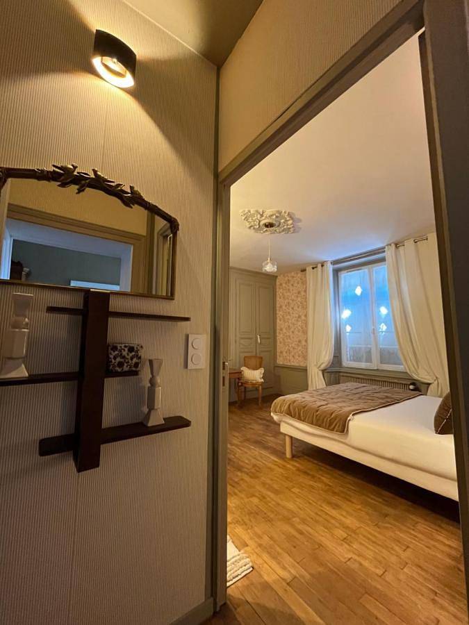 Appartement de vacances entier, La Demeure d'Euphrosine in Fresnay-sur-Sarthe, Sarthe