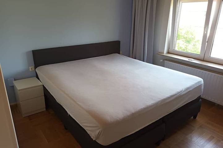 Ganze Wohnung, 3 Zimmer 1.Og 100qm Wintergarten Dachterrasse super Badezimmer in Tangstedt, Kreis Stormarn