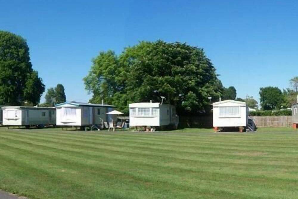 Swan - Luxury 4 berth caravan in Aldwick, West Sussex