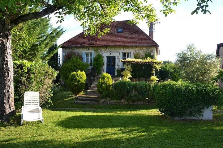 Location de vacances pour 6 personnes, avec jardin à Bétaille