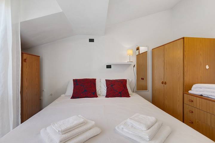Entire apartment, ‘Piandanna Rooms’ Apartment with Balcony, Wi-Fi & Air Conditioning in Sassari, Sassari Province