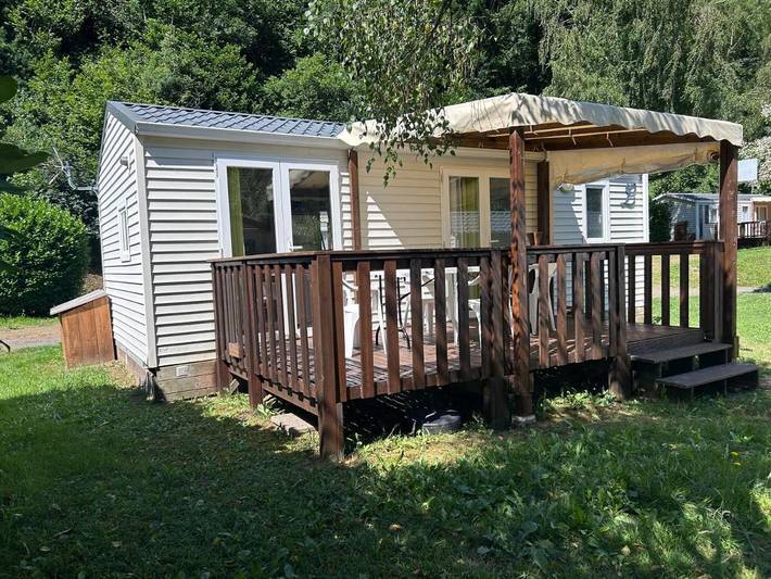 Location de vacances pour 2 personnes, avec piscine ainsi que terrasse et jardin, animaux acceptés à Saligos - 2