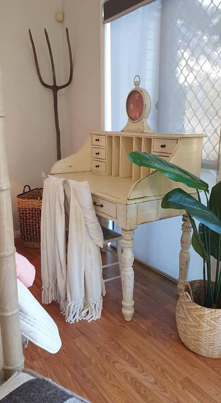 Entire studio, Stylish Studio in Reedy Creek in Gold Coast City