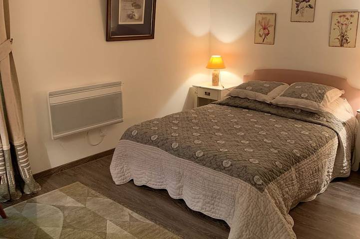 Location de vacances pour 9 personnes, avec jardin et terrasse à Saint-Roman-de-Malegarde - 4