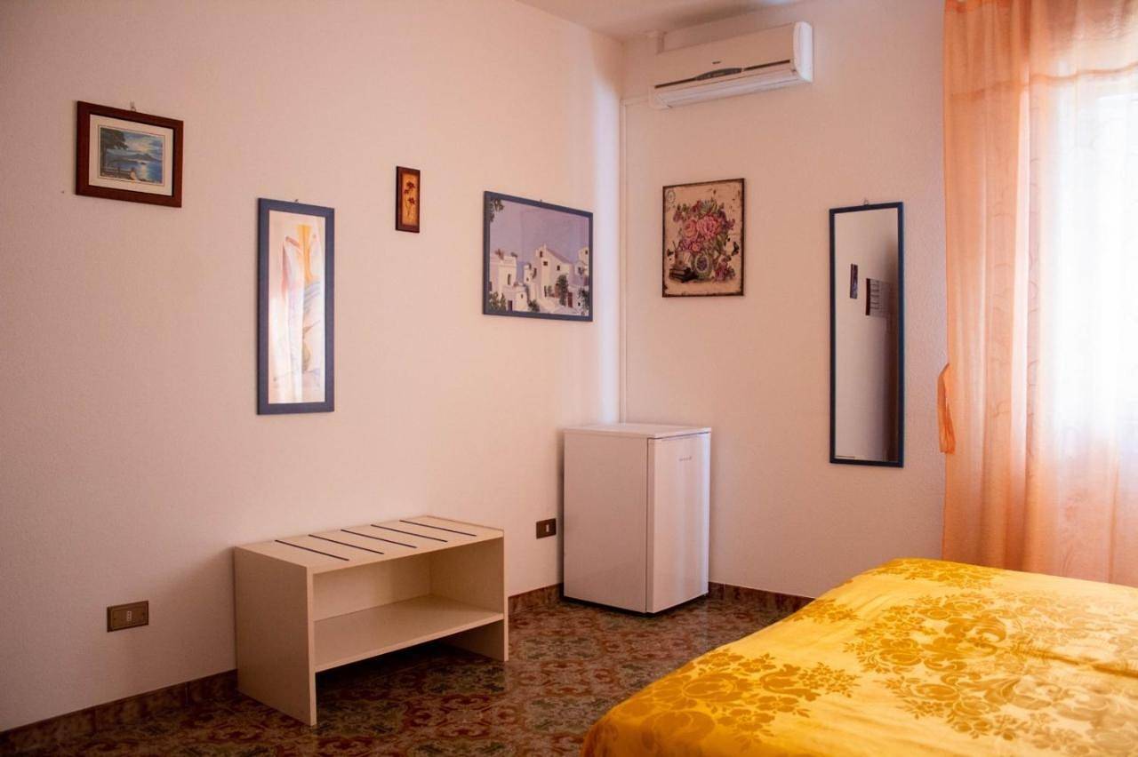 Double Room with Private External Bathroom in Otranto, Otranto e dintorni