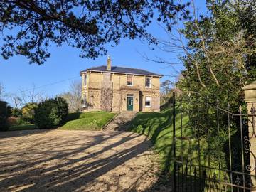 Log Cabin for 13 People in Isle of Wight, South East England, Photo 1