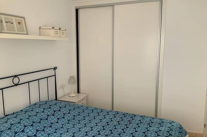 Ganze Wohnung, Sea view apartment with private pool in Platja dels Palangrers (Roses), Roses