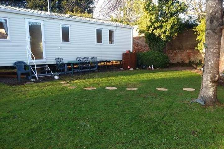 Holiday rental for 6 people, with balcony and pool, child-friendly in East Lothian