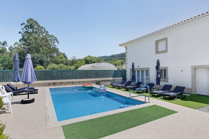 Location de vacances pour 12 personnes, avec jardin, animaux acceptés dans Tregosa