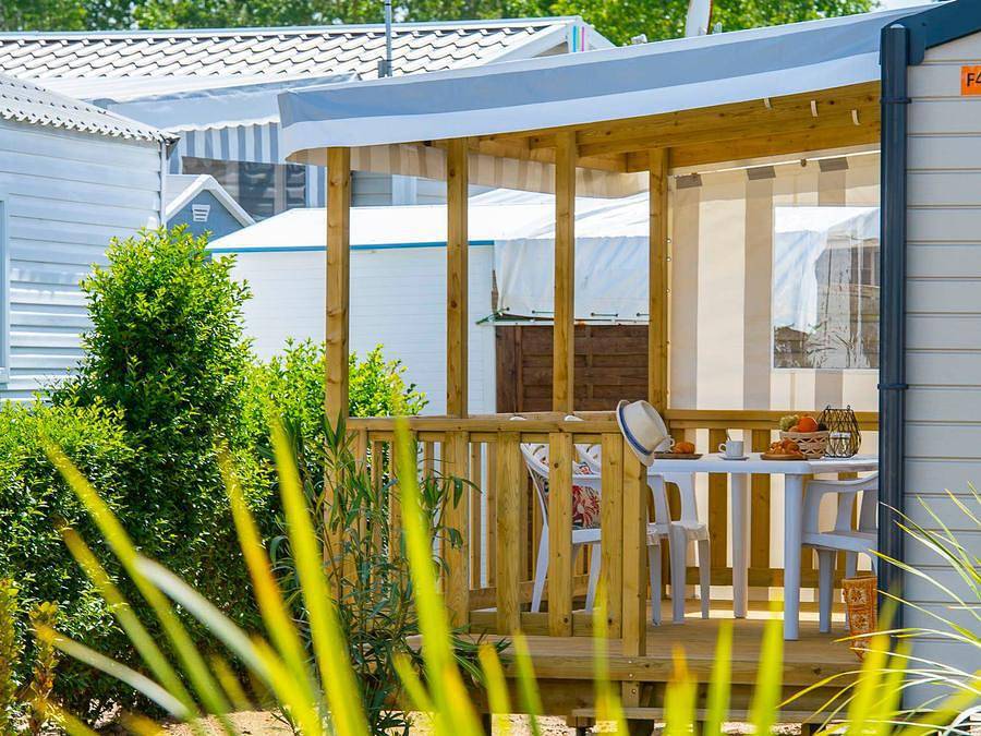 Camping Les Rouillères - Mobilhome 4 personas - Confort 2 Habitaciones in La Tranche-sur-Mer, Vandea