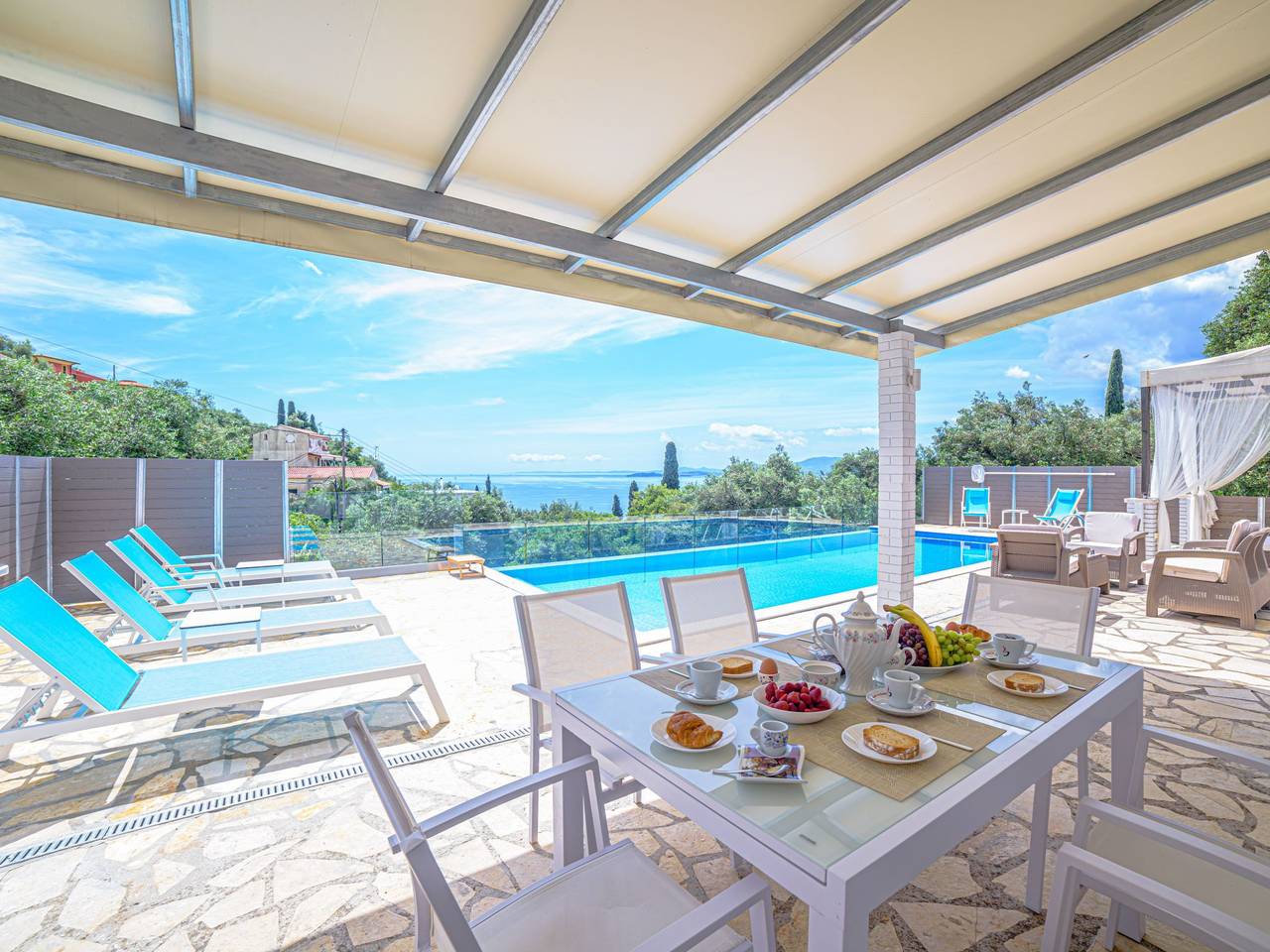Villa Hera privater Pool Luxus in Nissaki, Korfu