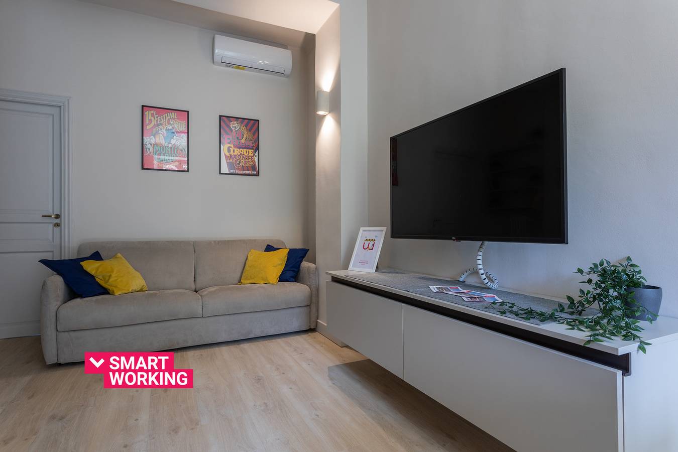Entire apartment, La Maison du Cirque by Wonderful Italy in Turin, Turin Province