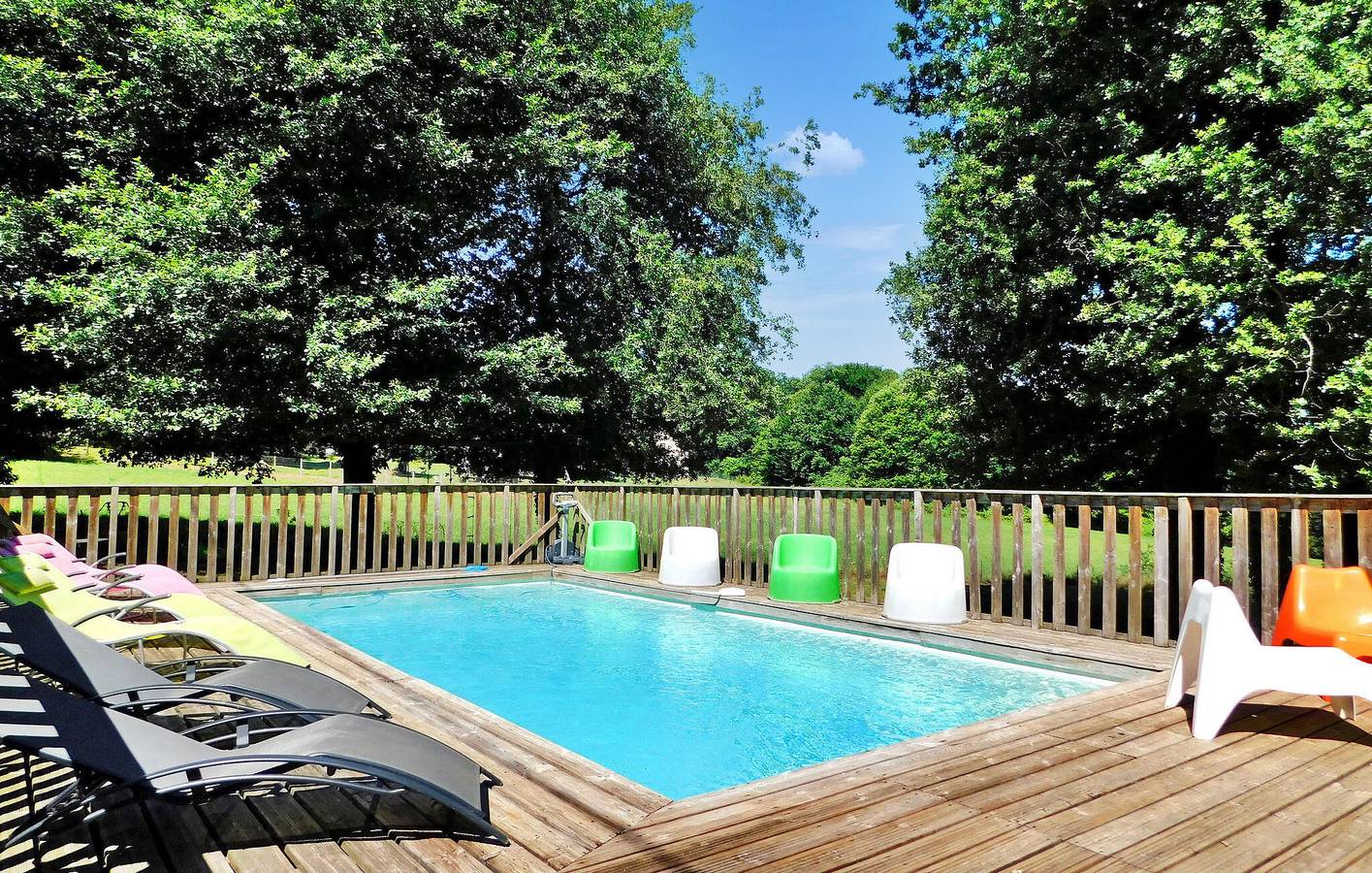 Appartement confortable avec piscine et parking, à 2 km de Prats-de-Carlux in Prats-de-Carlux, Périgord Noir