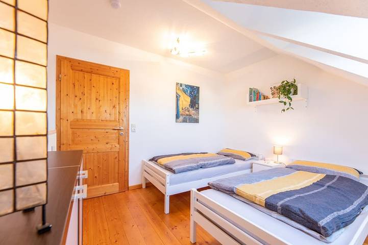 Ganze Wohnung, Perfekt für Gruppen und Familien! 120 qm Wohnung nähe Bamberg. in Adelsdorf, Landkreis Erlangen-Höchstadt
