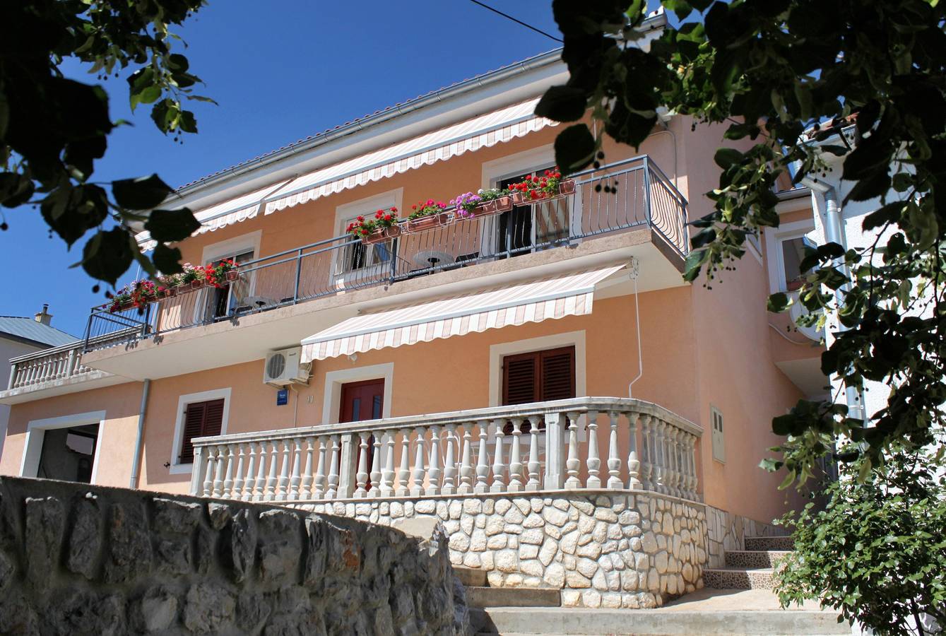 Pokój z balkonem i widokiem na morze Senj -a in Senj, Kvarner