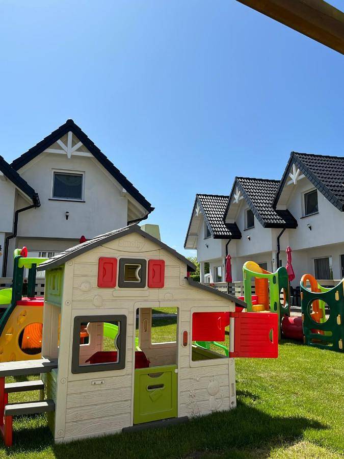 Domek letniskowy dla 6 osób, z ogród i sauna oraz jacuzzi, Dla rodziny w Sarbinowo