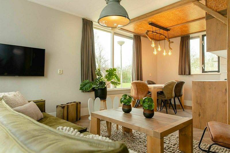 Vakantiepark Mölke — Aangepaste kinderbungalow 'Boerderij' met warme bubbeltub | 8 pers. in Sallandse Heuvelrug