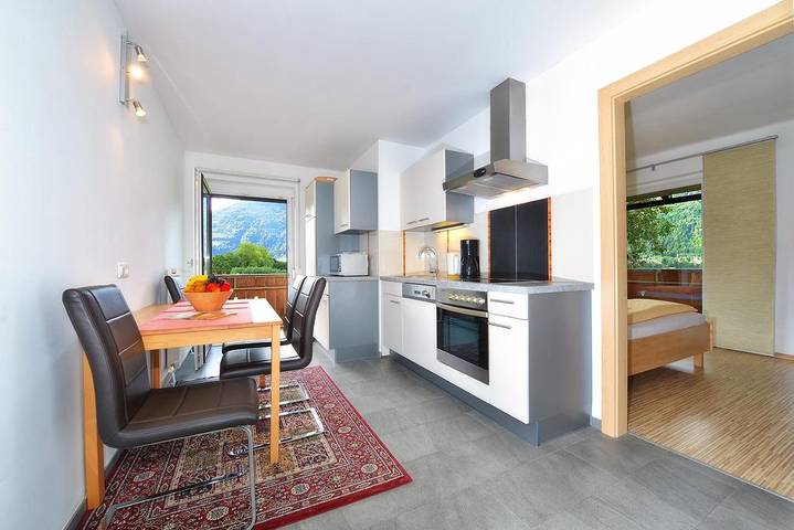 BnB für 2 Personen, mit Garten und Ausblick sowie Seeblick am Ossiacher See