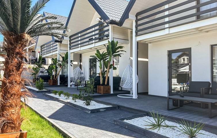 Ferienhaus für 6 Personen, mit Terrasse und Pool