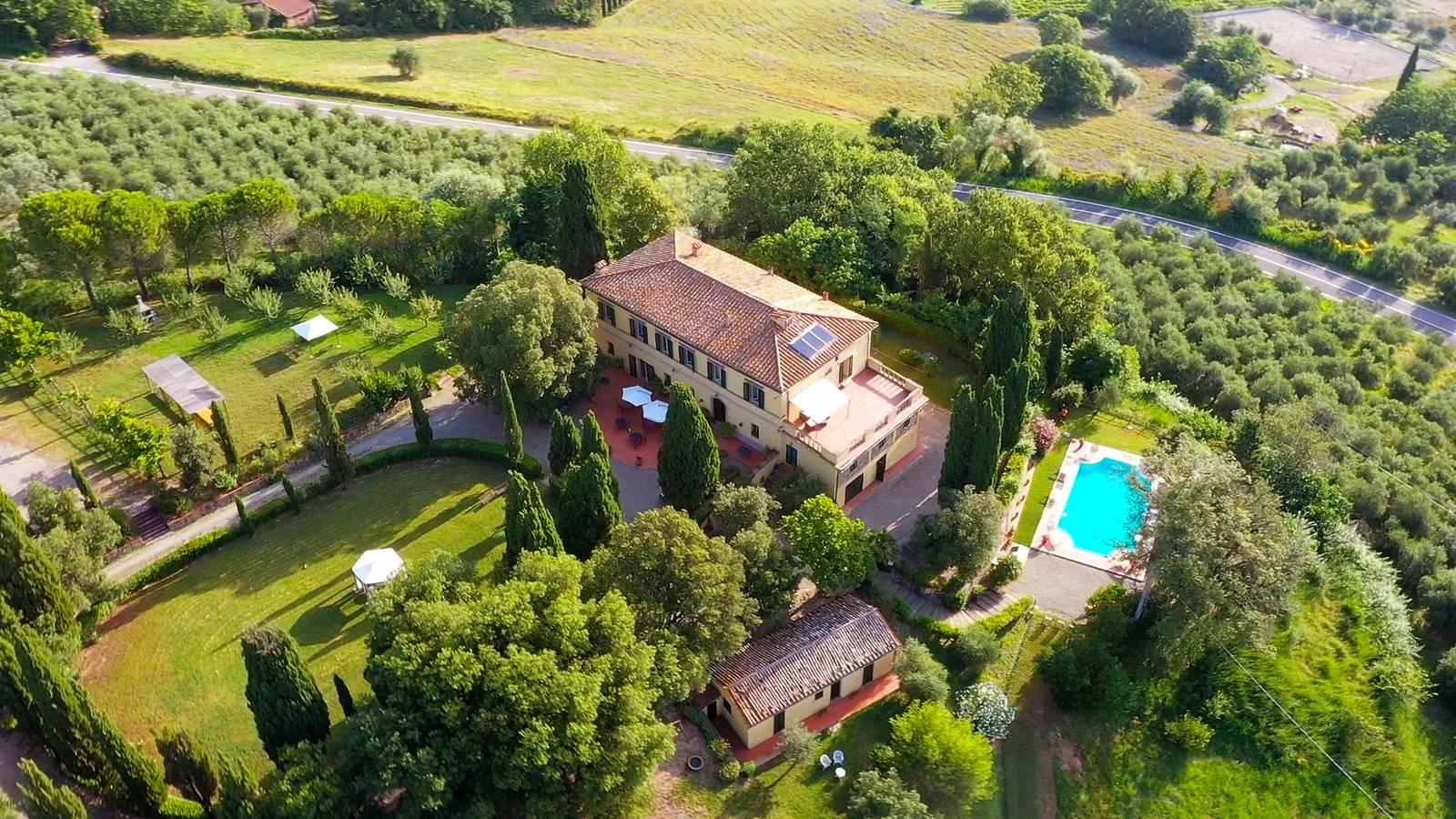 Amore Rentals - Villa Il Giardino con Piscina Privata e Giardino, Ideale per Matrimoni in Radicofani, Val d’Orcia