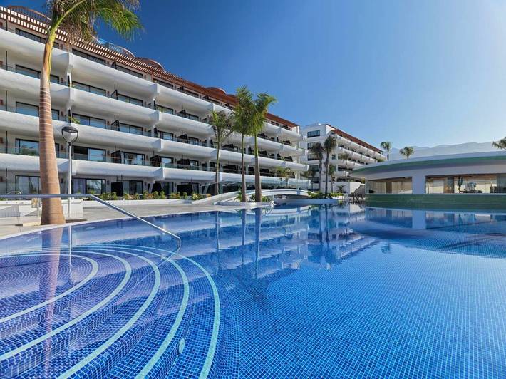 Hôtel pour 2 personnes, avec sauna et vue ainsi que piscine et jardin