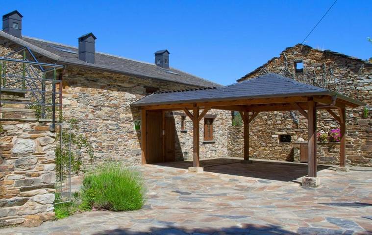 Apartamento de vacaciones para 5 personas, con terraza además de jardín y vistas en Eo-Navia - 4