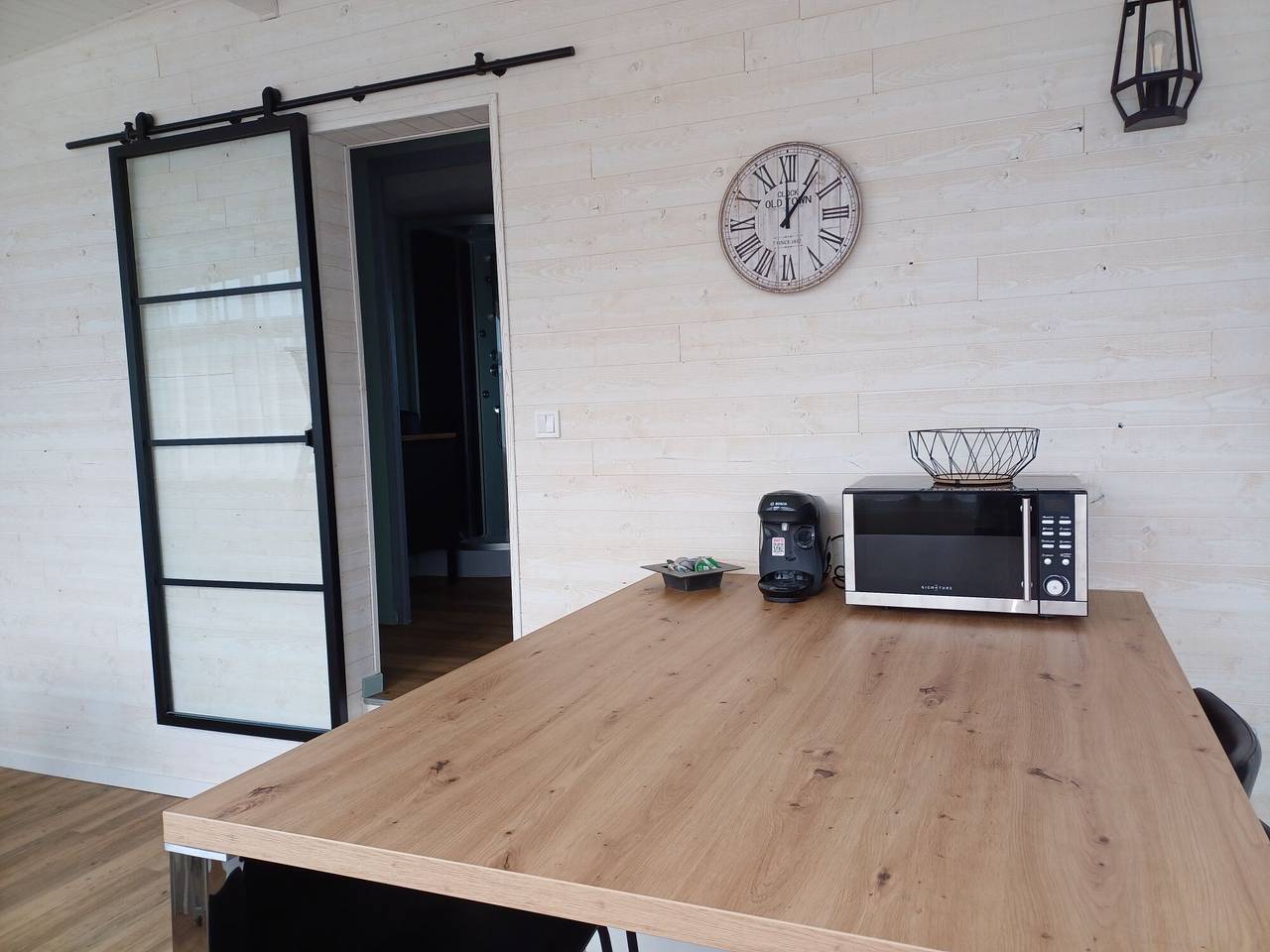 Chalet « Bord de Mer à Ode Vras » avec terrasse privée, jardin et Wi-Fi in Plounévez-Lochrist, Côte des Légendes