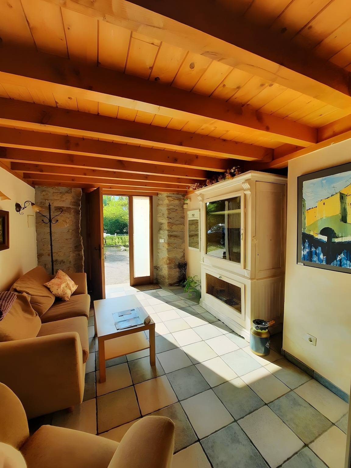 Ganze Wohnung, Apartment mit Pool, Grill und gemeinsamem Garten in Alsasua in Alsasua, Cordillera Cantábrica